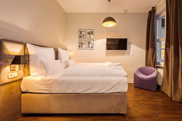 Compact, Studio, Queen Bed, Arabel Design Apartments 1/3