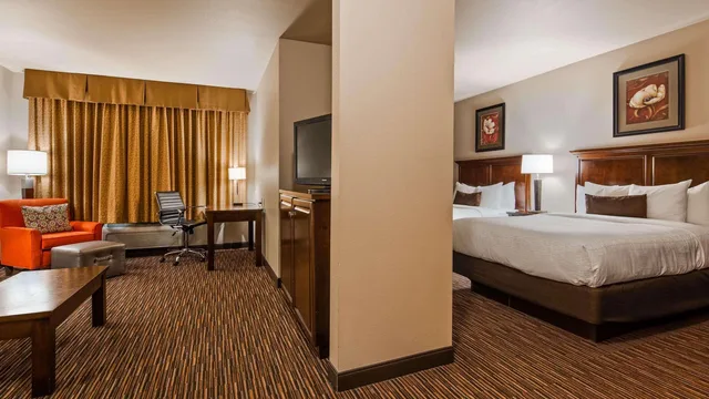 جناح بسريرين كوين، Radisson Hotel River Falls 2/3