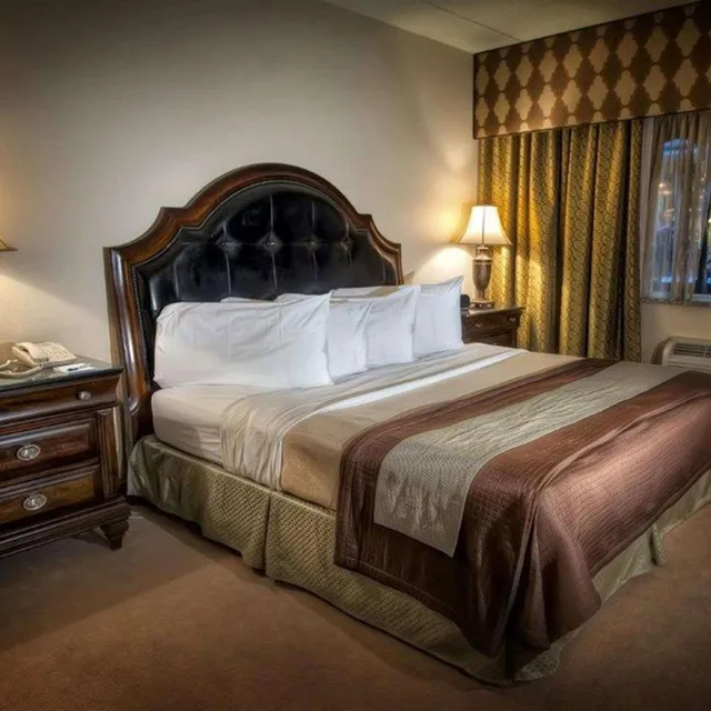 جناح بسرير كينج بجاكوزي، Garden Place Hotel 4/6