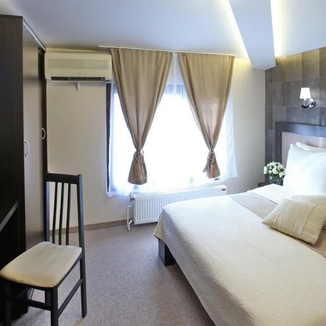 غرفة بسرير مزدوج أو سريرين منفصلين، Garni Hotel Vozarev 8/10