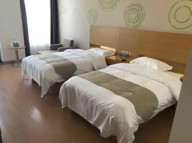 Feature, Twin Beds، GreenTree Inn Xi'an Gaoling District Handan Industrial Park Express Hotel 1/2