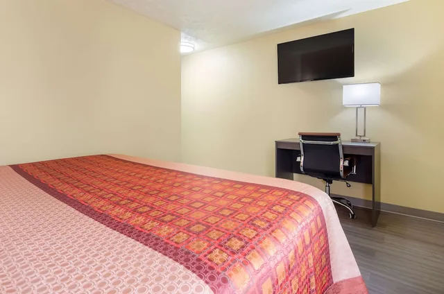 جناح بسرير كينج، Americas Best Value Inn & Suites Independence Va 2/3