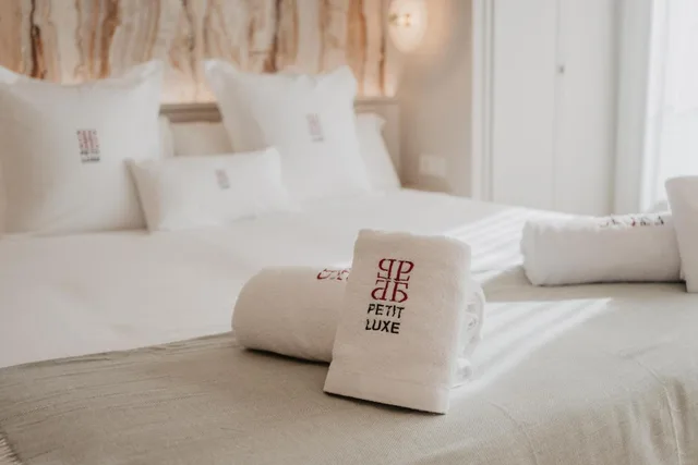 جناح جونيور بشرفة، Hotel Boutique Petit Luxe 8/9