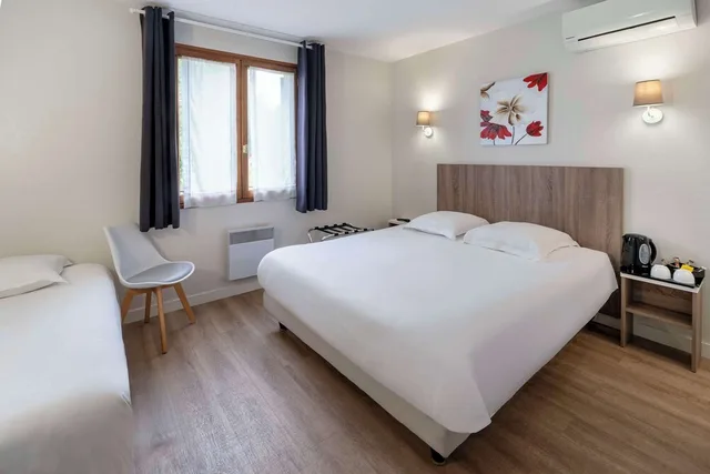 Family, 1 Double and 1 Single Bed, Sure Hotel by Best Western Saintes 1/5