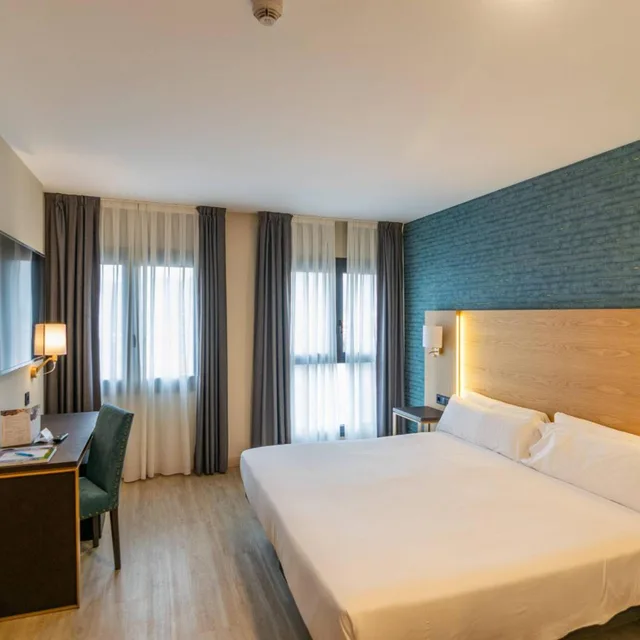 غرفة بسرير كوين، Zentral Ramiro I Oviedo 2/10