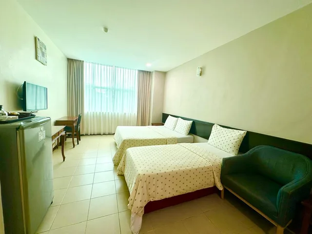 جناح سوبيريور للمدخنين، Grand Far East Hotel 1/2