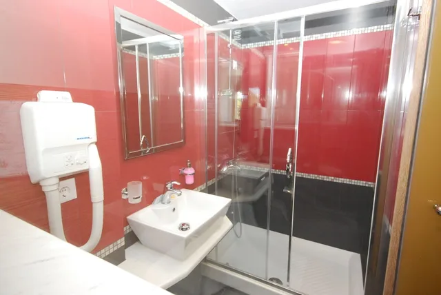 جناح جونيور بإطلالة على البحر بحوض جاكوزي، Lefkas Hotel 4/5