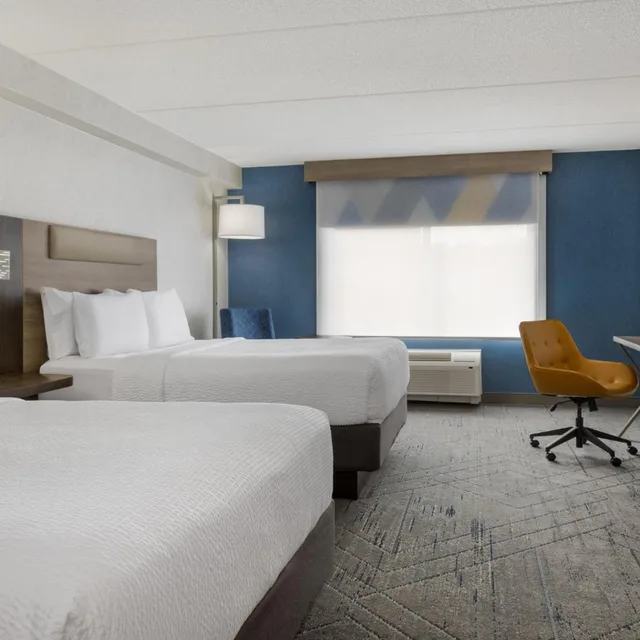 جناح بسريرين كوين مع أريكة، Holiday Inn Express And Suites Ottawa East Orleans 7/10