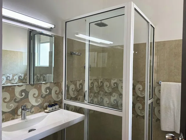 غرفة قياسية بسرير كينج، The Suite 262 8/10
