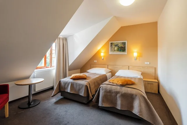 غرفة أساسية بسريرين منفصلين، Hotel Chvalska Tvrz 7/10