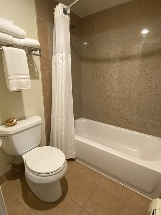 غرفة بسريرين مزدوجين، Snowshoe Motel 3/6