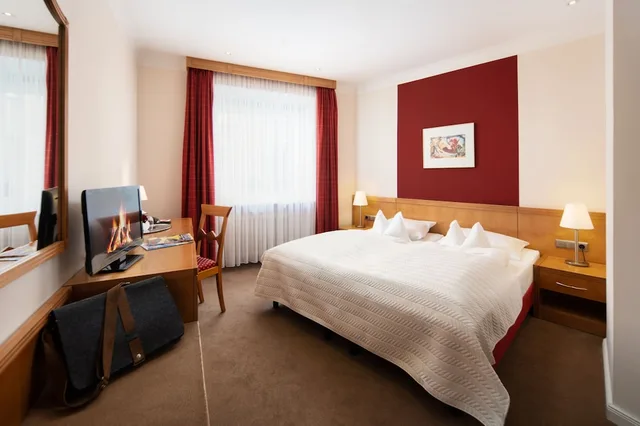 Comfort, Double Bed, Baseler Hof Hotel 6/6