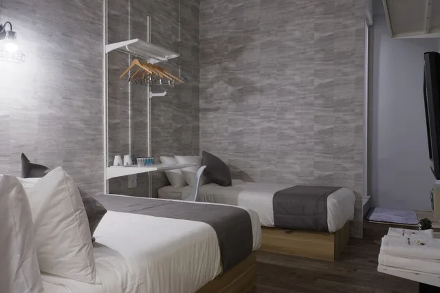 غرفة عائلية ثلاثية بسرير مزدوج وسرير فردي، Q Loft Hotels @Bedok 3/4