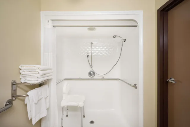 غرفة بسريرين كوين لذوي الإعاقة، Microtel Inn & Suites by Wyndham Bowling Green 10/10