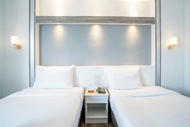 غرفة ديلوكس بسريرين منفصلين، Thong Tarin Hotel 2/10