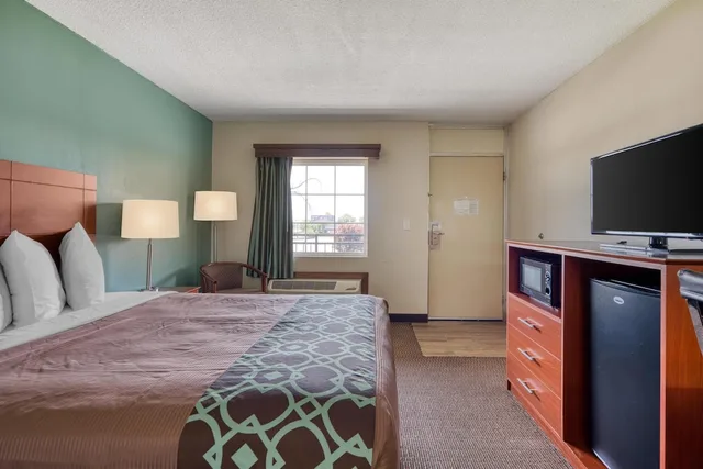 غرفة قياسية بسرير مزدوج، Surestay Hotel By Best Western Bowling Green North 3/7