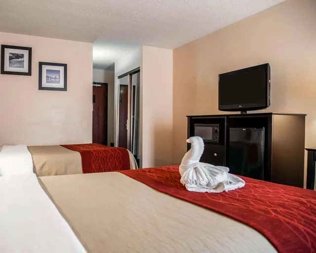 غرفة بسرير مزدوج، I-Drive Hotel at Universal 1/6