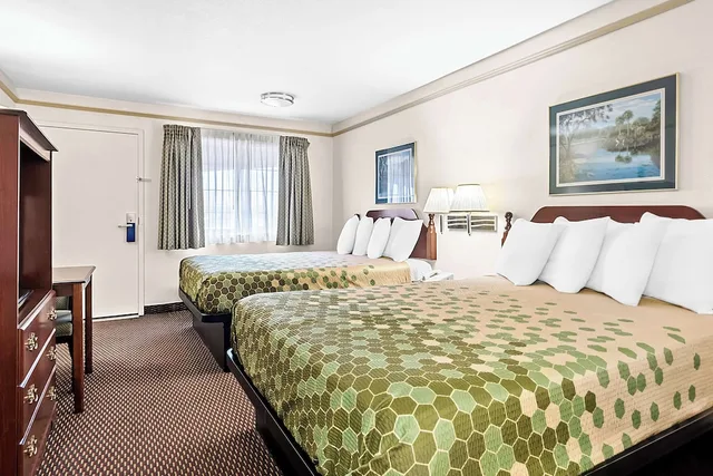 غرفة قياسية بسريرين كوين، Surestay Hotel By Best Western Castro Valley 2/6