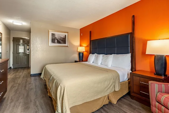 غرفة قياسية بسرير كينج للمدخنين، Americas Best Value Inn Temple Killeen 1/9