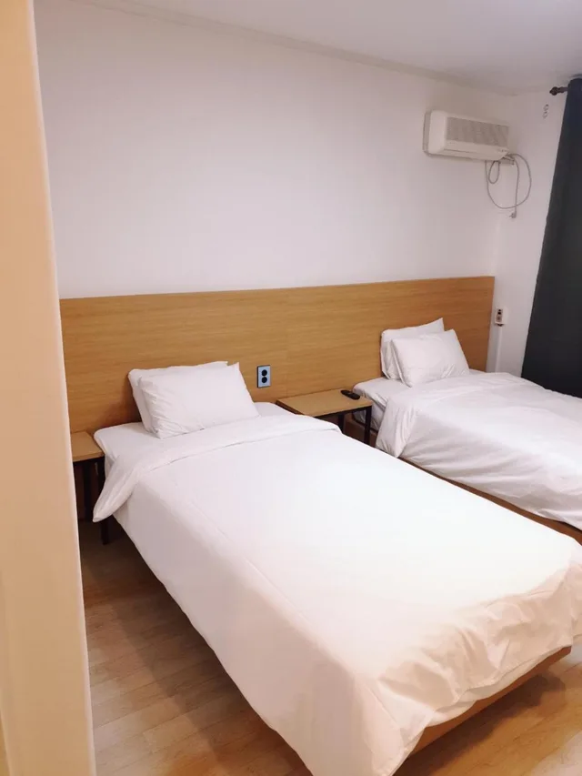 غرفة قياسية بسريرين منفصلين، Mammoth Resortel 7/10