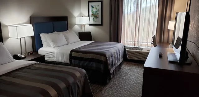 Room, 2 Queen Beds, Wingate By Wyndham Christiansburg 7/10