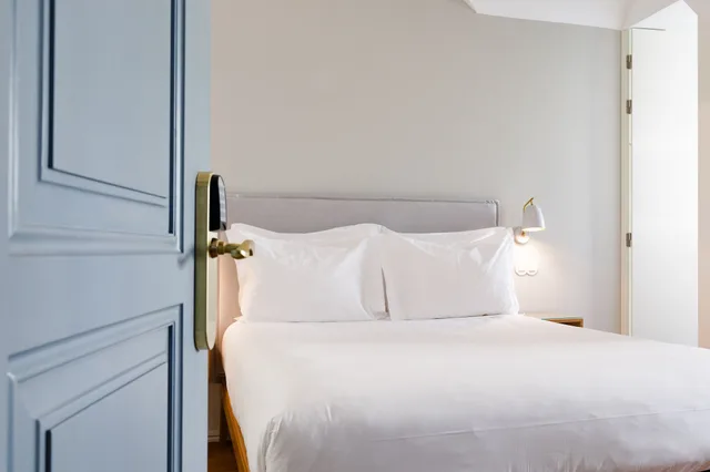 غرفة سوبيريور بسرير كوين، Boutique Chiado Suites 3/8