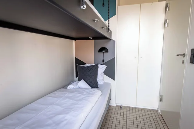 2 Bedrooms, Apartment, 4 Beds, Double and Bunk Bed, Street Side View, Kolding Hotel Apartments 3/8