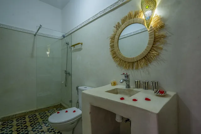 غرفة سوبيريور بسرير كوين وسرير فردي، Riad Lalla Zineb and Spa 6/7