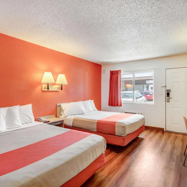غرفة رباعية، Motel6 Stockton, CA - North 3/9