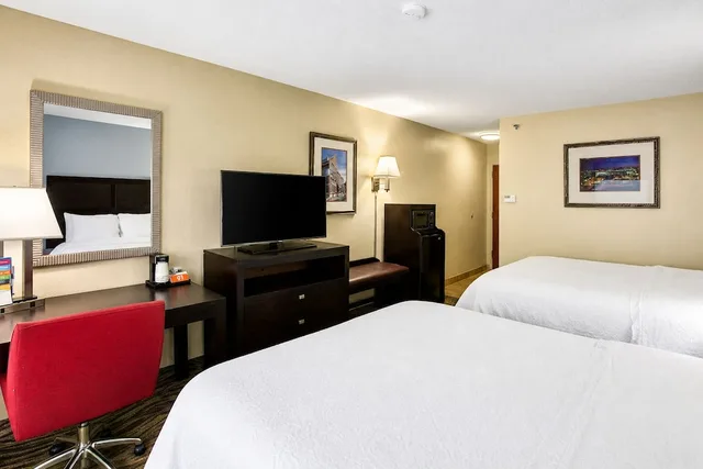 Deluxe, 2 Queen Beds, Hampton Inn Nashville-I-24 Hickory Hollow 2/3