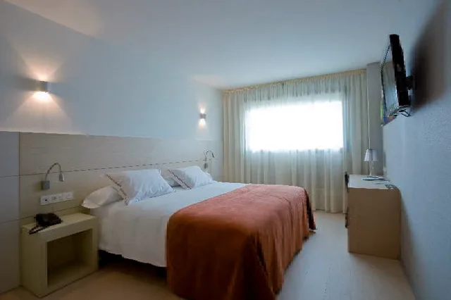 غرفة بسرير مزدوج أو سريرين منفصلين، Sercotel Hola Tafalla 7/8