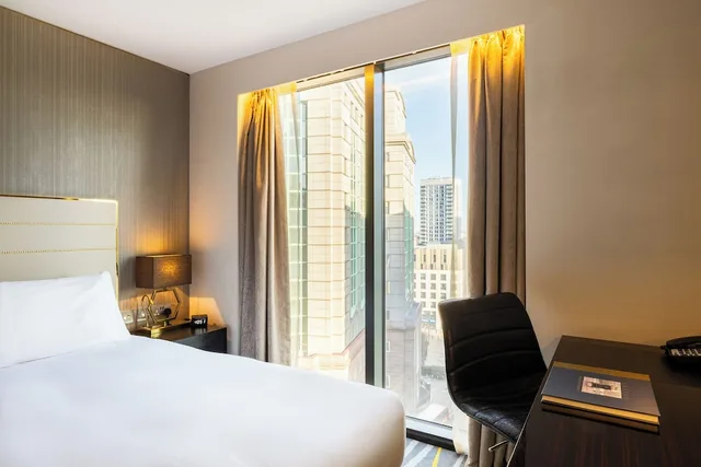غرفة سوبيريور بسرير كينج، Leonardo Hotel London Aldgate - Formerly Hotel Saint 3/5