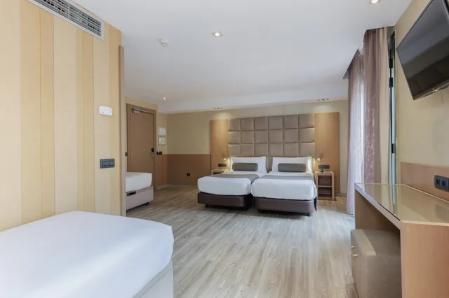 غرفة قياسية رباعية، Hotel Suizo 2/7