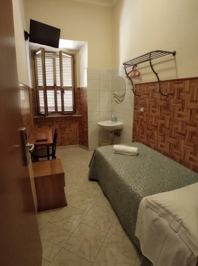 غرفة أساسية بسرير مزدوج بحمام خاص، Hotel Cressy 6/7