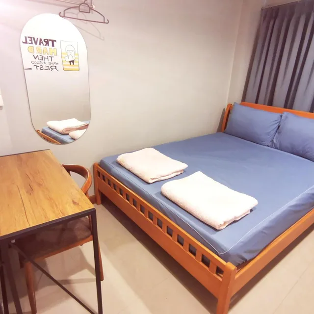 غرفة قياسية بسرير مزدوج بحمام مشترك، Restiny Hostel 1/8