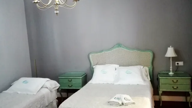 غرفة ثلاثية بثلاثة أسرّة، LE PETIT PARIS 2/2