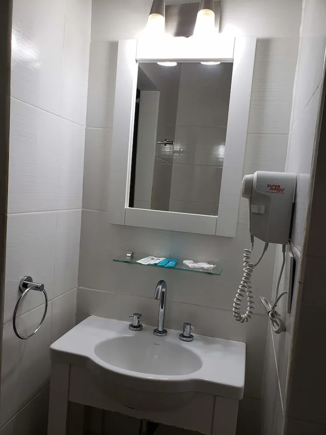 غرفة قياسية ثلاثية، Hotel Continental 7/7