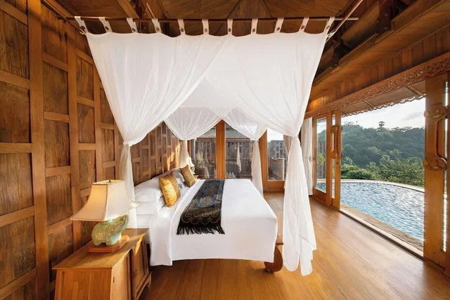 Royal, Grand, Pool, Villa, King and Twin Beds، Santhiya Koh Phangan Resort and Spa 2/4