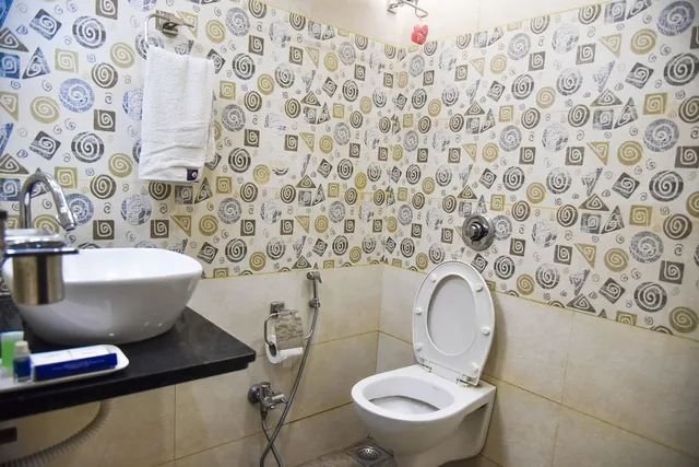 غرفة ديلوكس بسرير مزدوج بغرفة نوم واحدة، Hotel Tulsi 6/6
