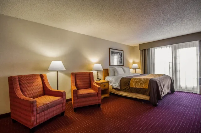 جناح بسرير كينج بمطبخ، Comfort Inn Fond Du Lac 3/3