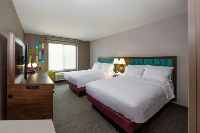 غرفة بسريرين كوين لذوي الإعاقة، Hampton Inn Needles 2/6
