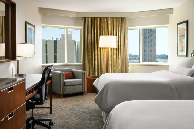 Deluxe, 2 Double Beds, Bay View، The Westin San Diego Bayview 3/7