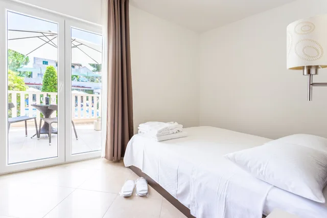 1 Bedroom, Apartment, Queen Bed, Pool View, VILA KETI 5/10
