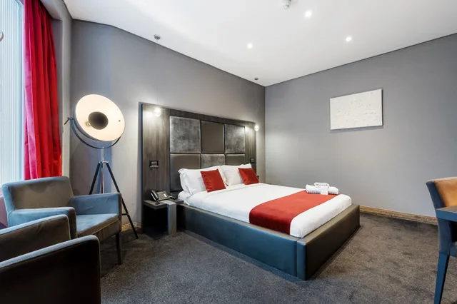 غرفة بريميوم بسرير مزدوج، The Bryson Hotel 4/5