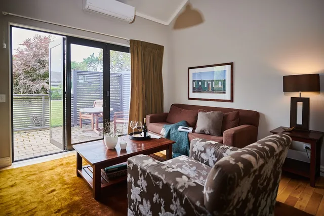 كوخ بسريرين منفصلين وسرير كينج، Parehua Resort 6/10