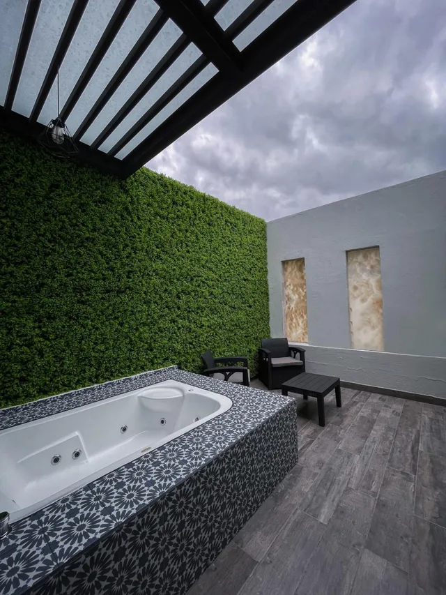 جناح بجاكوزي، Turotel Queretaro 3/5