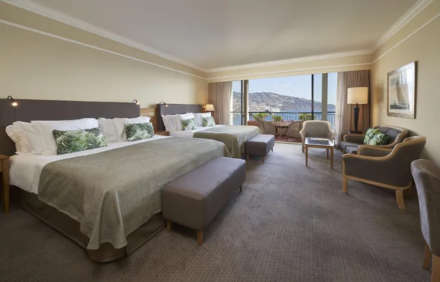 غرفة عائلية بإطلالة على المدينة بغرفة نوم واحدة، The Cliff Bay 1/2