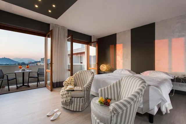 Executive, Suite, Terme delle Nazioni 3/7