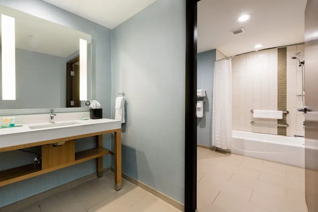 غرفة بسريرين كوين مع أريكة لذوي الإعاقة، HYATT PLACE AUGUSTA 3/3