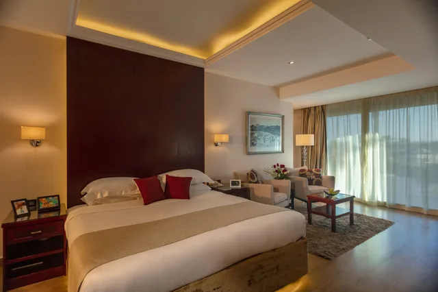 Savoy, Royal, King Bed, Lounge Access، The Royal Savoy - Adults Only (+12) 8/10